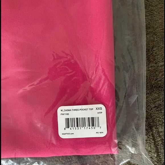 BNIB! FIGS shocking pink XXS casma scrub top - Picture 2 of 2